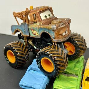 Disney Pixar Cars Custom Monster Truck Mater 1:64 Spin Master